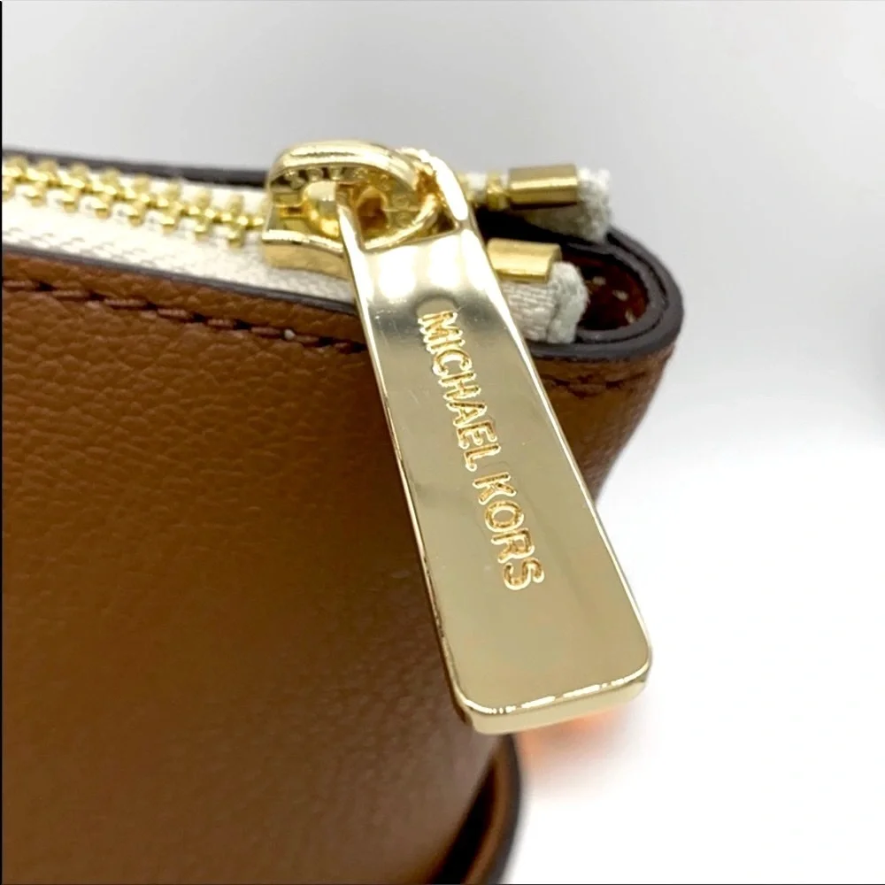 MICHAEL KORS CHARLOTTE LARGE TOP ZIP TOTE VANILLA